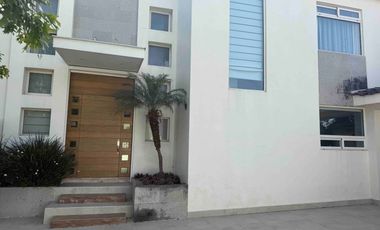 CASA EN VENTA EN SIERRA ALTA