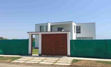 Casa de playa. Condominio Costa del Campo