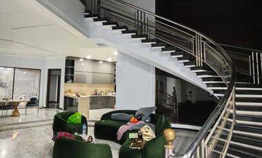 Dijual rumah mewah area denpasar barat