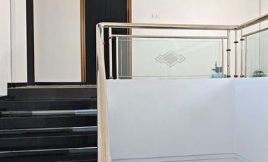 Dijual rumah mewah area denpasar barat