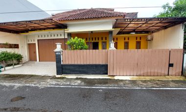 Rumah 6Kamar Siap huni mobil simpangan dekat PDAM Jajar laweyan Solo