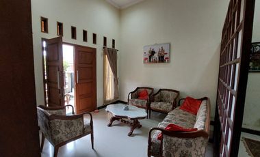 Rumah 6Kamar Siap huni mobil simpangan dekat PDAM Jajar laweyan Solo