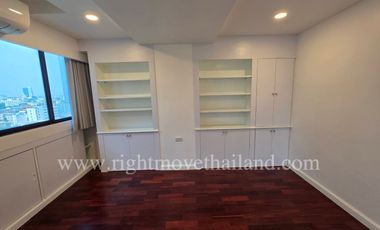 Spacious 2-bedroom unit at Supalai Sukhumvit 39