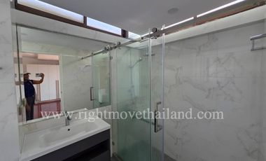 Spacious 2-bedroom unit at Supalai Sukhumvit 39
