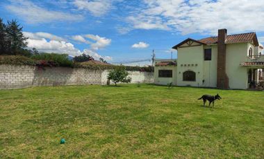 se vende lote de terreno en Cotacachi ideal para casa de campo área de 464m.imbabura Ecuador