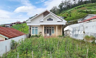 DIJUAL VILLA MURAH DEKAT BUMI PERKEMAHAN SEKIPAN TAWANGMANGU