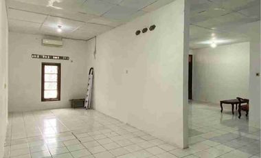 Dijual Sewa Rumah 10x15 komplek perdagangan Daan mogot Raya