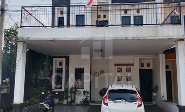 RUMAH FULLY FURNISHED DENGAN LOKASI STRATEGIS DI ARCAMANIK BANDUNG