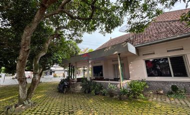 Rumah Posisi Hook di Jalan Provinsi Dekat Dengan Berbagai Fasum di Bendogerit Blitar