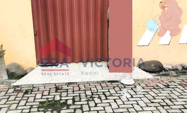 Rumah + Ruko Dalam Perumahan di Semampir Kota Kediri Dekat Gudang Garam Posisi Hook