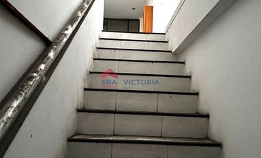 Ruko Terletak di Pusat Kota Kediri Pinggil Jalan Area Perdagangan Dekat Alun-Alun