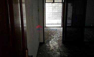 Ruko Terletak di Pusat Kota Kediri Pinggil Jalan Area Perdagangan Dekat Alun-Alun