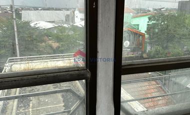 Ruko Terletak di Pusat Kota Kediri Pinggil Jalan Area Perdagangan Dekat Alun-Alun