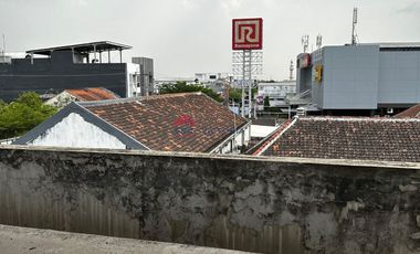 Ruko Terletak di Pusat Kota Kediri Pinggil Jalan Area Perdagangan Dekat Alun-Alun