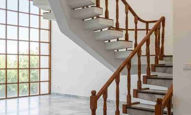Sewa Rumah 2 Lantai di Kemang 7 Kamar Unfurnished
