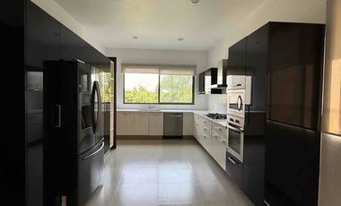 casa en renta en sumiya en Morelos , alberca , seguridad