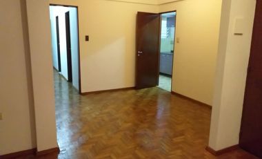 Departamento en Eva Peron 2800 - 3 Dorm, Lavadero, Lavadero (97m2)