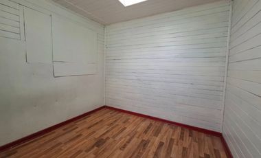 Casa  en Venta  4 dormitorios 1 Baño cercana a Universidad y Hospital en Victoria Araucania