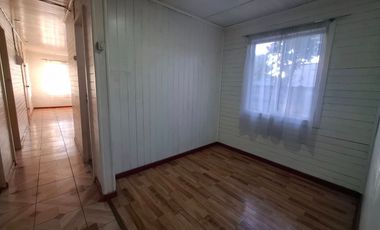 Casa  en Venta  4 dormitorios 1 Baño cercana a Universidad y Hospital en Victoria Araucania