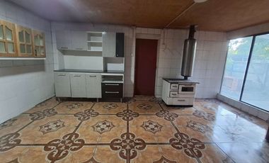 Casa  en Venta  4 dormitorios 1 Baño cercana a Universidad y Hospital en Victoria Araucania