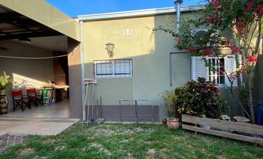 Pje. Estanislao del Campo 5100 - 2 Dorm, Amplio Living, Cochera, Patio y Asador