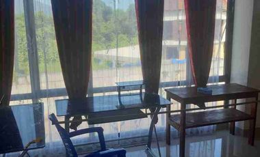 DISEWAKAN RUMAH FULL FURNISH DI HOLLAND VILLAGE, HARGA SANGAT MURAH