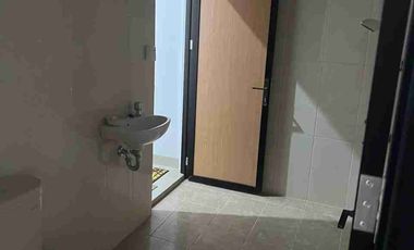 Dijual townhouse cantik siap huni dekat pasar Satelit Prumnas Kenten