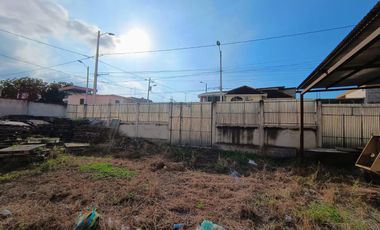 SE VENDE TERRENO UBICADO A 200 METROS DEL PARQUE DE LA ROTONDA DE LA CIUDAD DE PORTOVIEJO