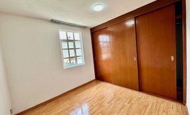 CASA EN RENTA EN TOLUCA DE 4 RECAMARAS CERCA DE BOSCH Y GALERIAS TOLUCA