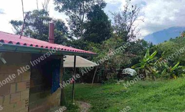 “TIERRA QUE PRODUCE, INVERSIÓN QUE CRECE” 20 mil metros dividido en potreros😊