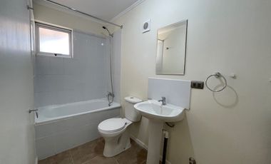 CASA EN ARRIENDO LINARES, A 1 CUADRA COLEGIO CONCEPCION