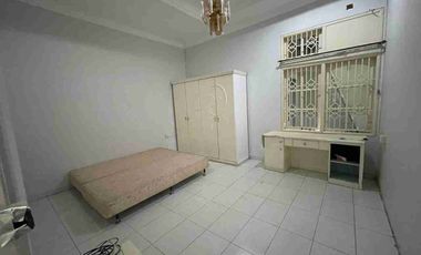 disewakan rumah siap huni lengkap perabot di komplek vila jati mas