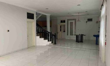 disewakan rumah siap huni lengkap perabot di komplek vila jati mas