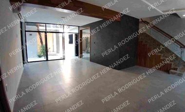FRACCIONAMIENTO REFORMA CASA AMPLIA RENTA CASA PARA OFICINAS CON PANELES SOLARES