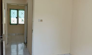 Di Sewa Rumah 2 Lantai Siap Huni di Taman Palem Lestari Cengkareng Jakarta Barat