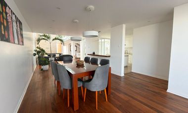 🌅 Espectacular casa con vista al mar, piscina y salida directa a la playa