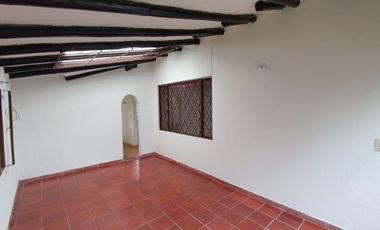 SE ARRIENDA HERMOSA CASA CAMPESTRE VEREDA FONQUETA