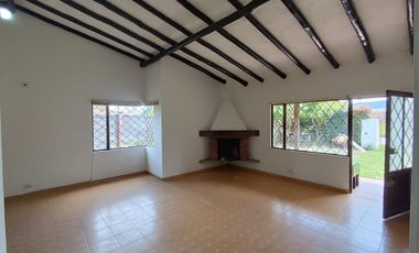 SE ARRIENDA HERMOSA CASA CAMPESTRE VEREDA FONQUETA