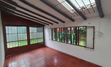 SE ARRIENDA HERMOSA CASA CAMPESTRE VEREDA FONQUETA