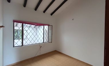 SE ARRIENDA HERMOSA CASA CAMPESTRE VEREDA FONQUETA