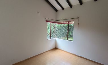 SE ARRIENDA HERMOSA CASA CAMPESTRE VEREDA FONQUETA