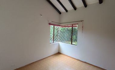 SE ARRIENDA HERMOSA CASA CAMPESTRE VEREDA FONQUETA