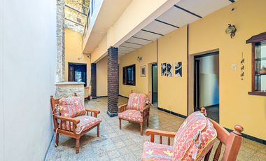 CASA | 7 AMBIENTES | QUINCHO | TERRAZA |