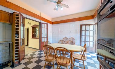 CASA | 7 AMBIENTES | QUINCHO | TERRAZA |