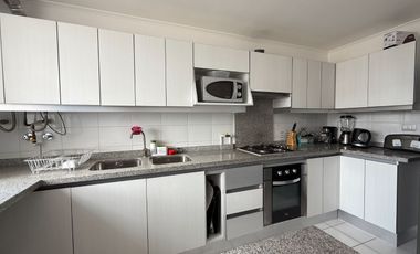 ARRIENDO AMPLIO Y HERMOSO DEPARTAMENTO FRENTE AL MAR, 3 DORMITORIOS Y 2 BAÑOS,, COQUIMBO