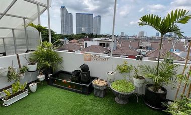 Dijual Cepat Perumahaan Puri Mansion 3,5 Lantai Selesai Renovasi Bonus Furnished Menempel, Area Rumah Bebas Banjir Dekat Dari Tol Jor Kembangan