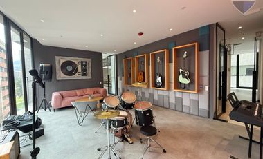 En Renta Suite 61 m² Amoblada Edificio Iqon, Frente Al Parque La Carolina