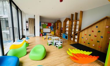 En Renta Suite 61 m² Amoblada Edificio Iqon, Frente Al Parque La Carolina