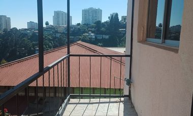 Linda casa familiar 3D con patio en Cerro Barón, Valparaíso