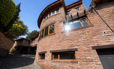 CASA EN CONDOMINIO ARQ. KRAMER IDEAL PARA QUIENES BUSCAN AMPLITUD, DISEÑO Y ESTILO DE VIDA COMODO.